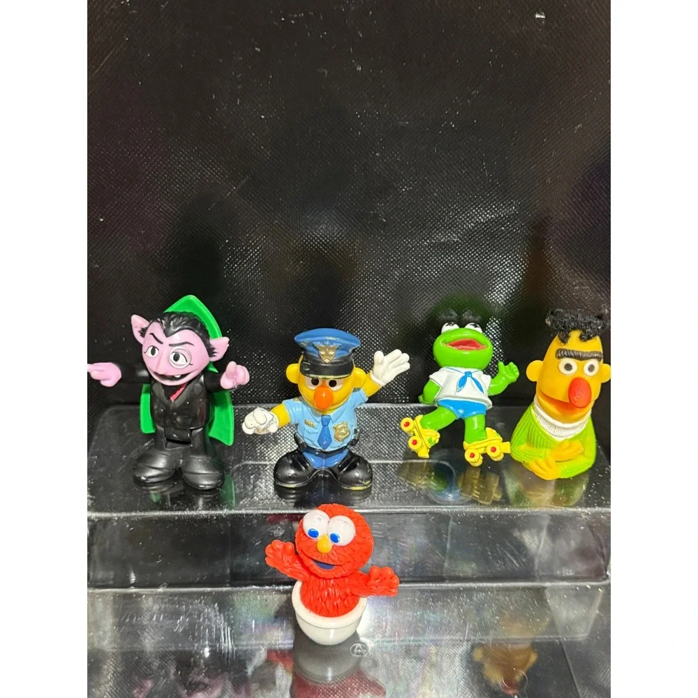 Sesame Street Vintage PVC Figure Lot Elmo Count Ernie Bert Kermit Roller Skates